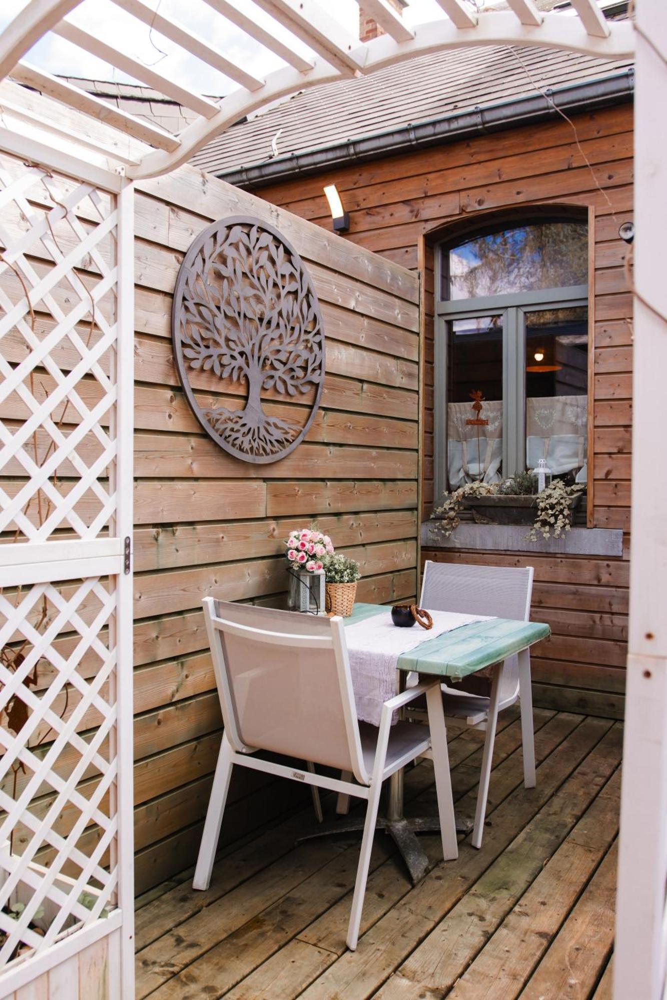Maison D'Hote Les Notes Endormies Suite Le Refuge Walcourt 外观 照片