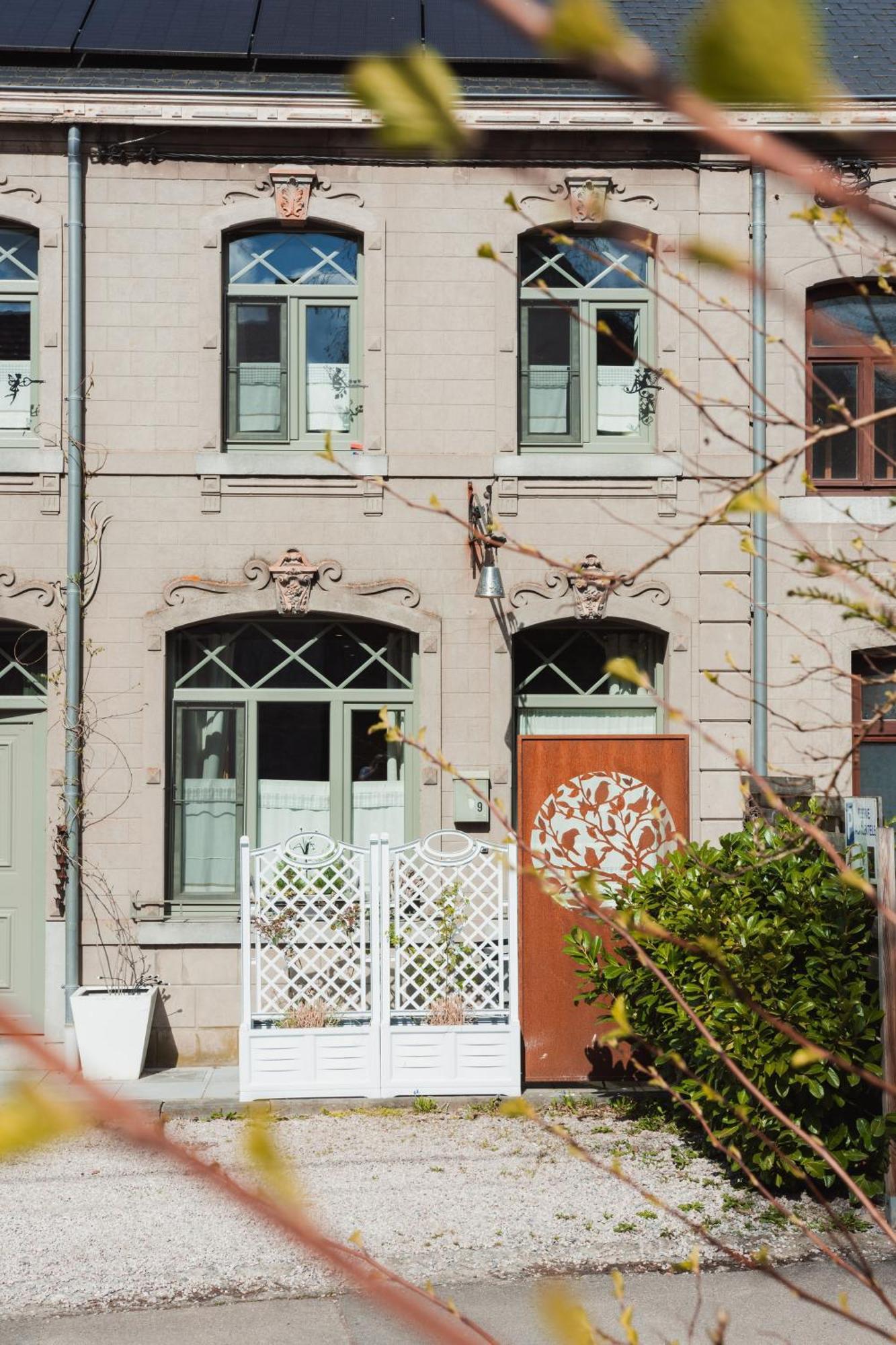 Maison D'Hote Les Notes Endormies Suite Le Refuge Walcourt 外观 照片